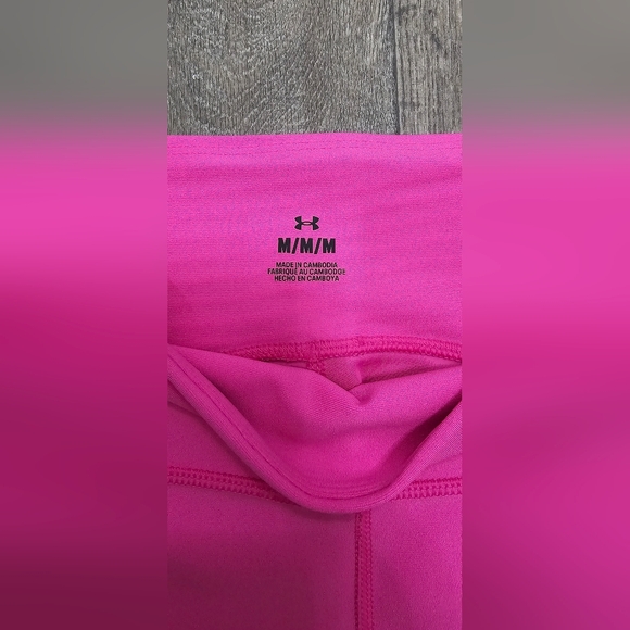 Under Armour Pink Patterned High-Rise Compression Leggings-Size Medium - Picture 3 of 4